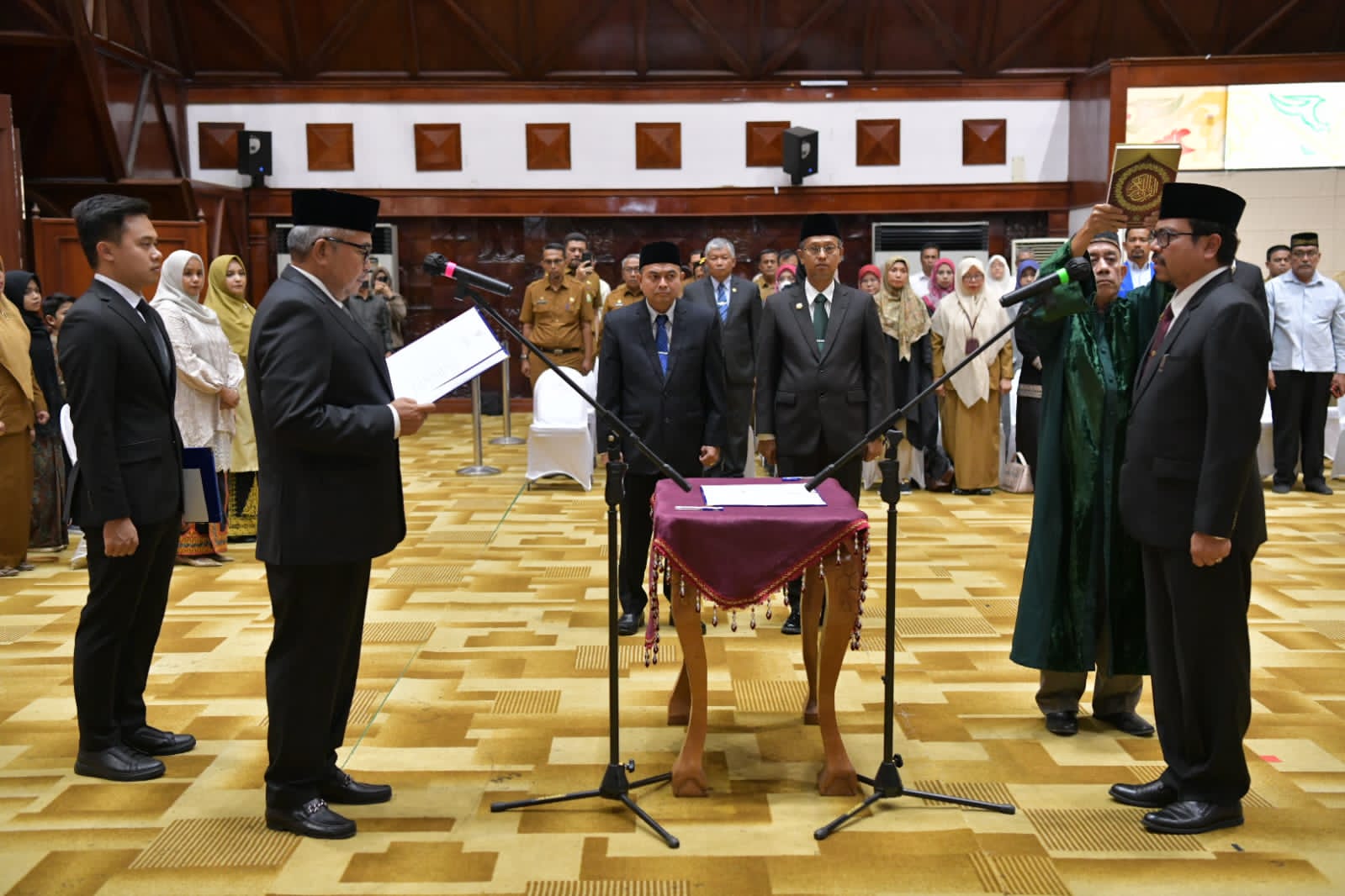 Pj Gubernur Lantik Azwardi Sebagai Pj Sekda Aceh