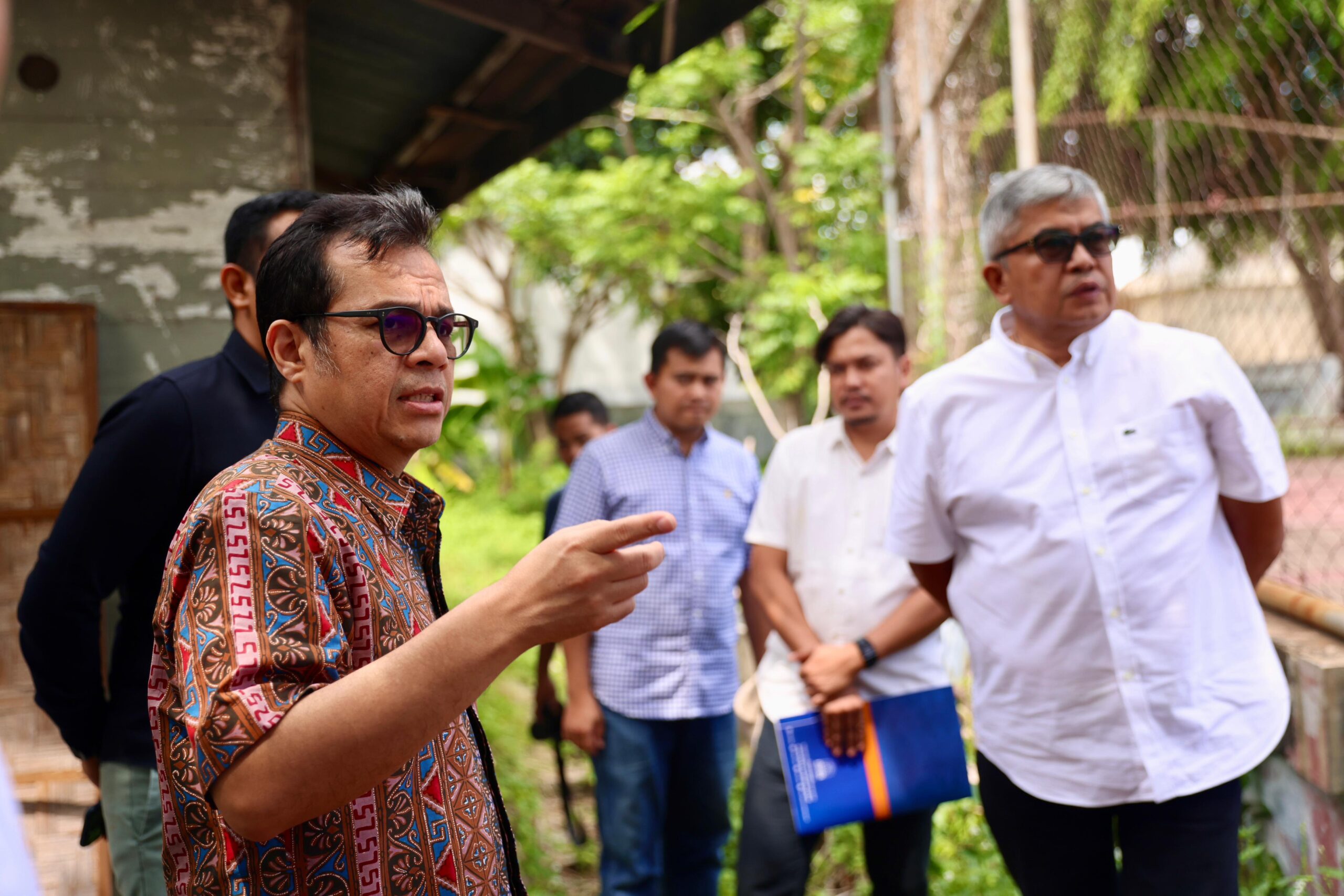 Pj Gubernur dan Wamen Kominfo Tinjau Lokasi yang Disiapkan untuk Bangun Markas Kreatif Digital di Aceh