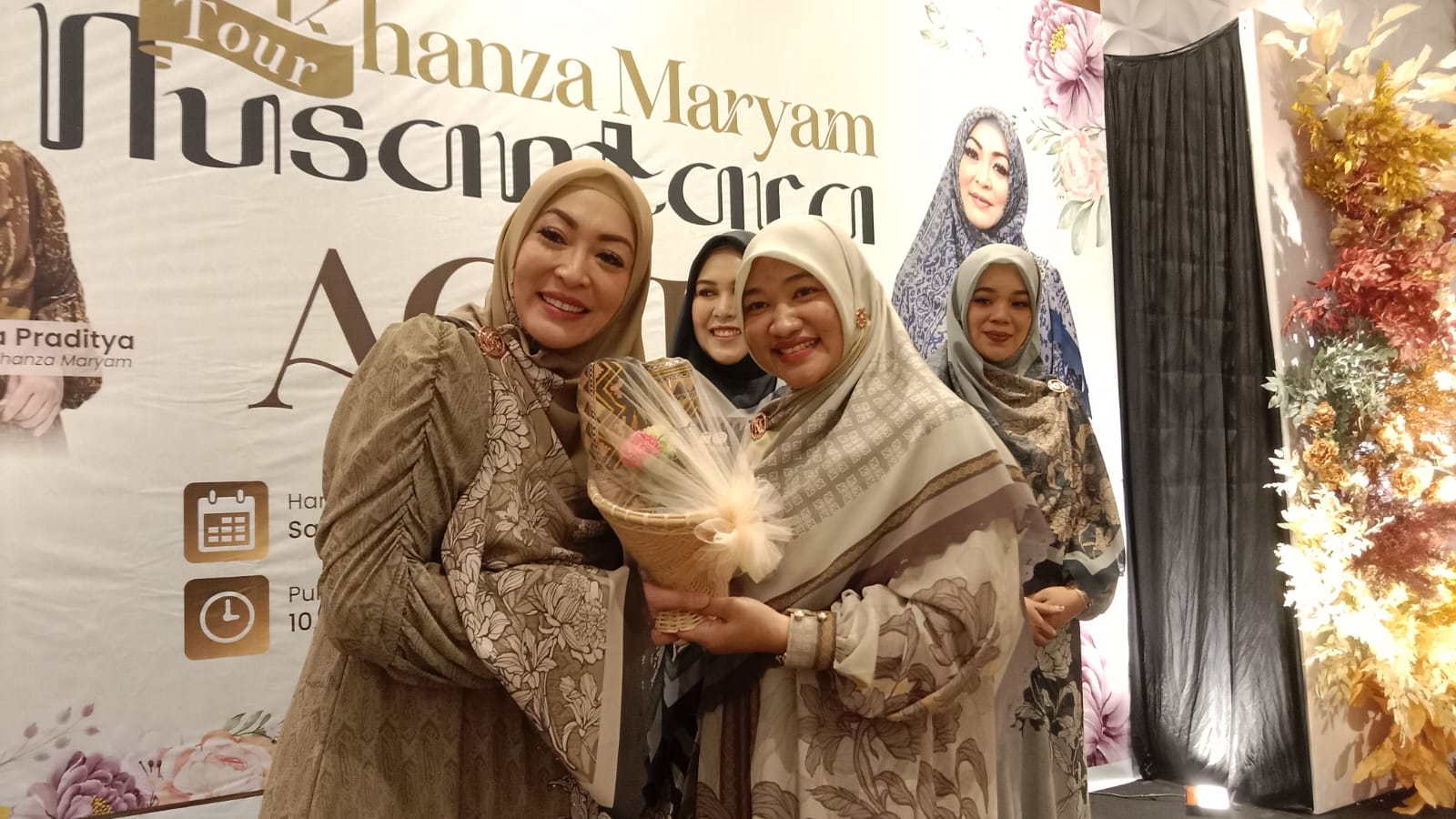 Cut Rezky Gunakan Gaun Khanza Maryam Pada Tour Nusantara di Aceh